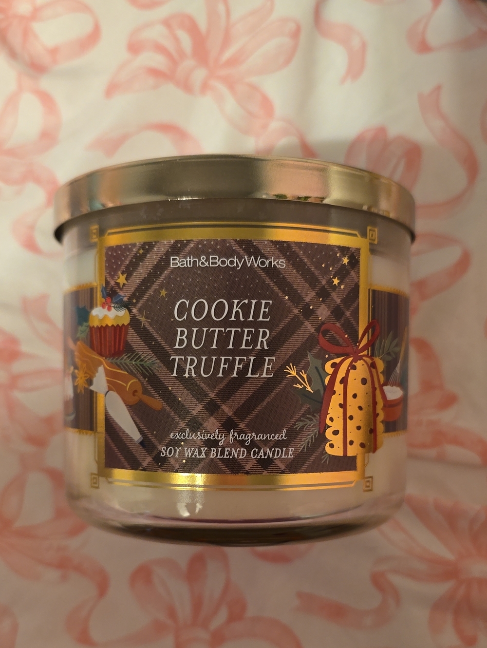 BNWT Bath And Body Works Cookie Butter Truffle 3 Wick Candle